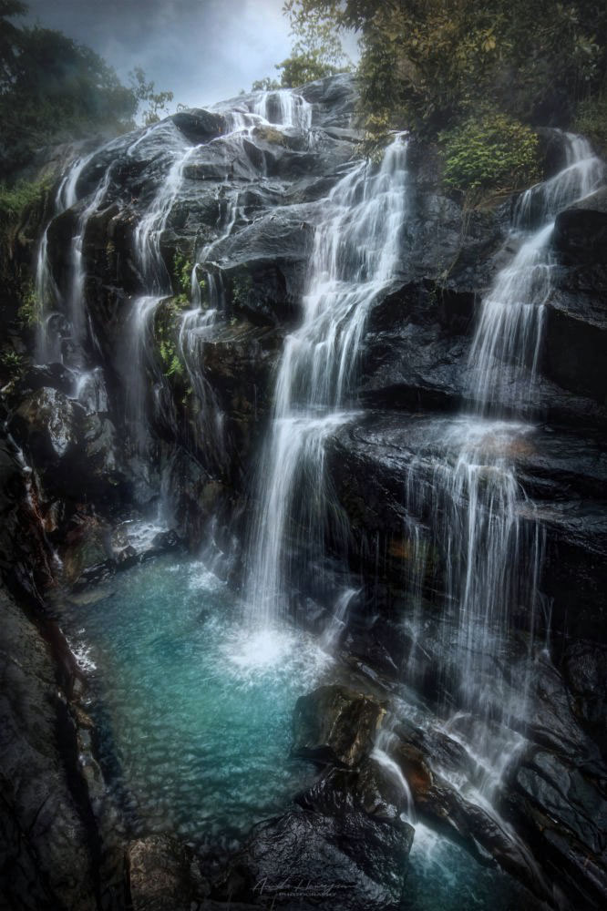 Rukmal Ella Waterfall by Amila Hewagama
